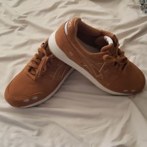 Acics gel shoes size 12